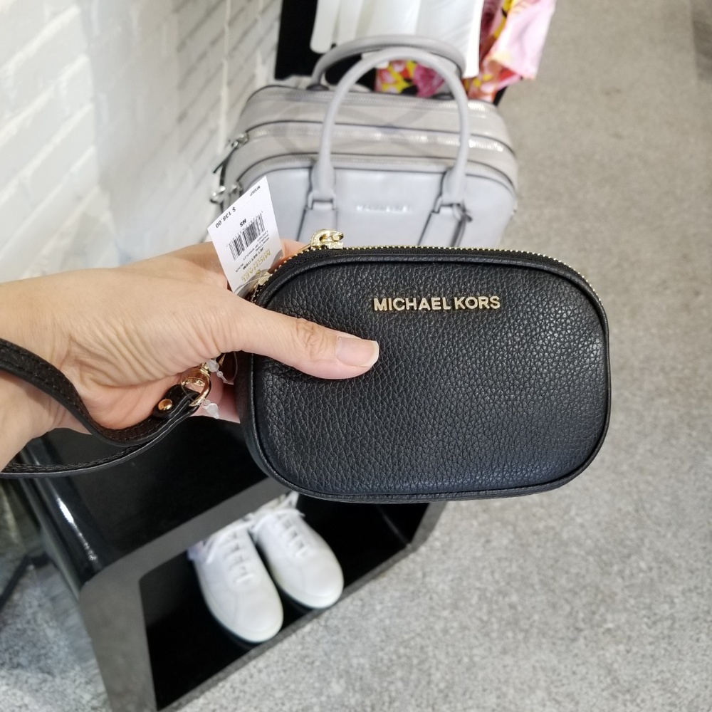 michael kors jet set ITEM DOUBLE ZIP wristlet